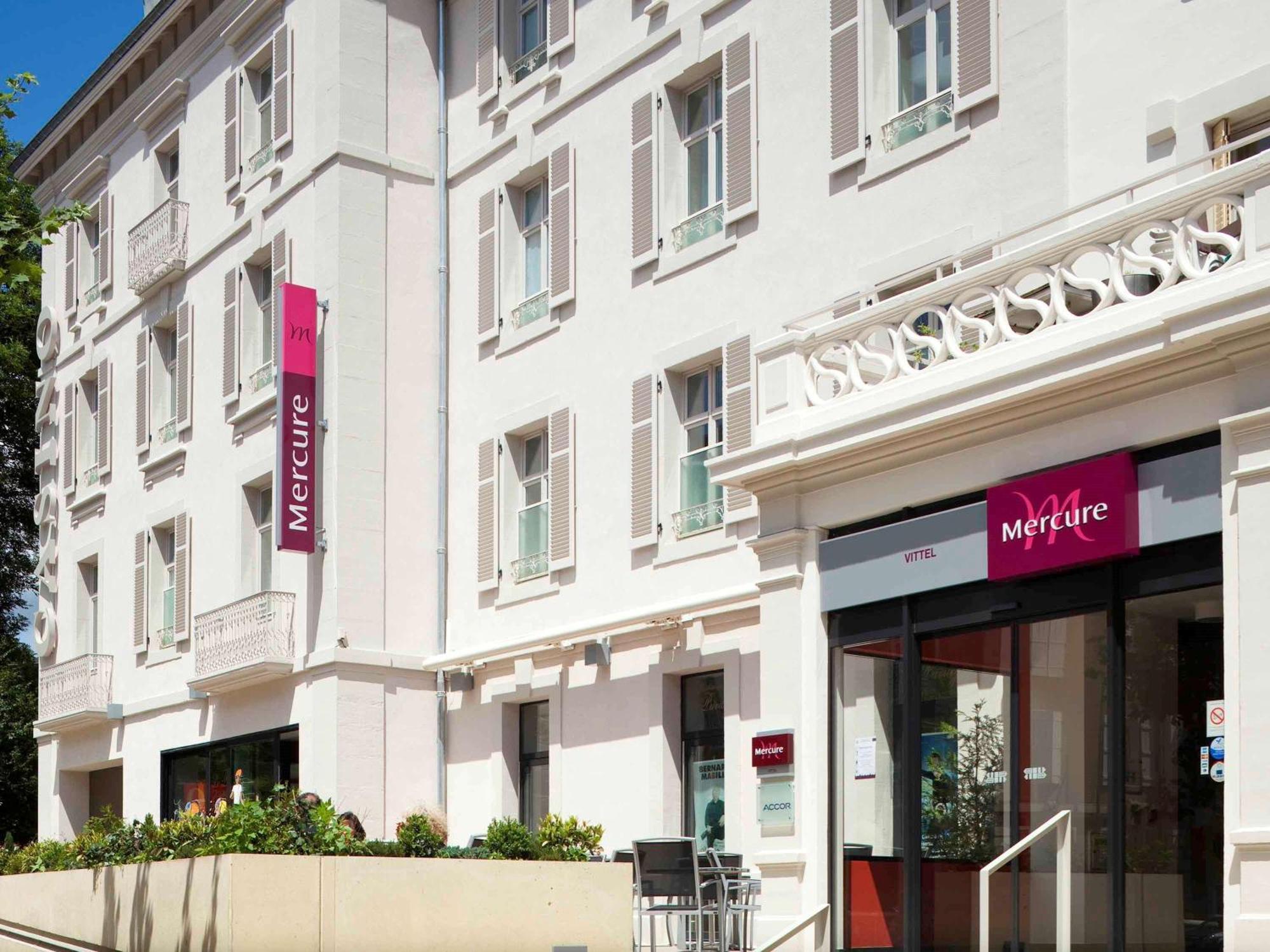 Hotel Mercure Vittel Exterior foto